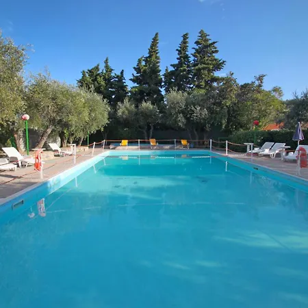 Apartman Borgoverde-1 By Interhome